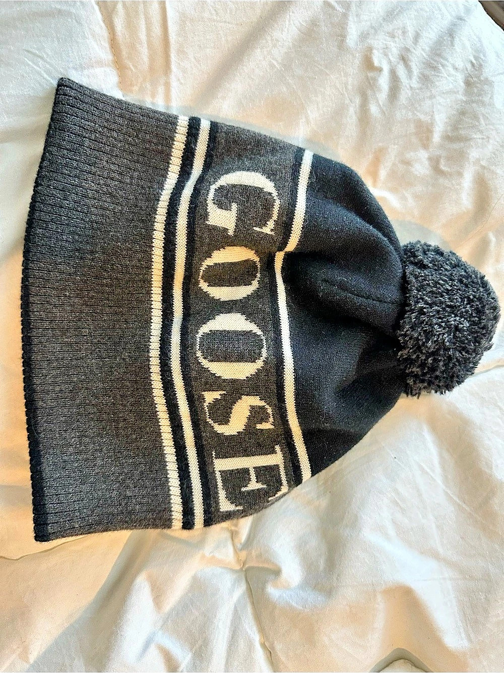 Canada Goose Pom-Pom Beanie in Black/Gray